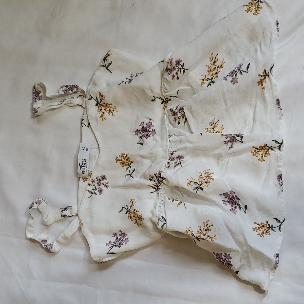 Hollister Baby Doll Cropped Blouse